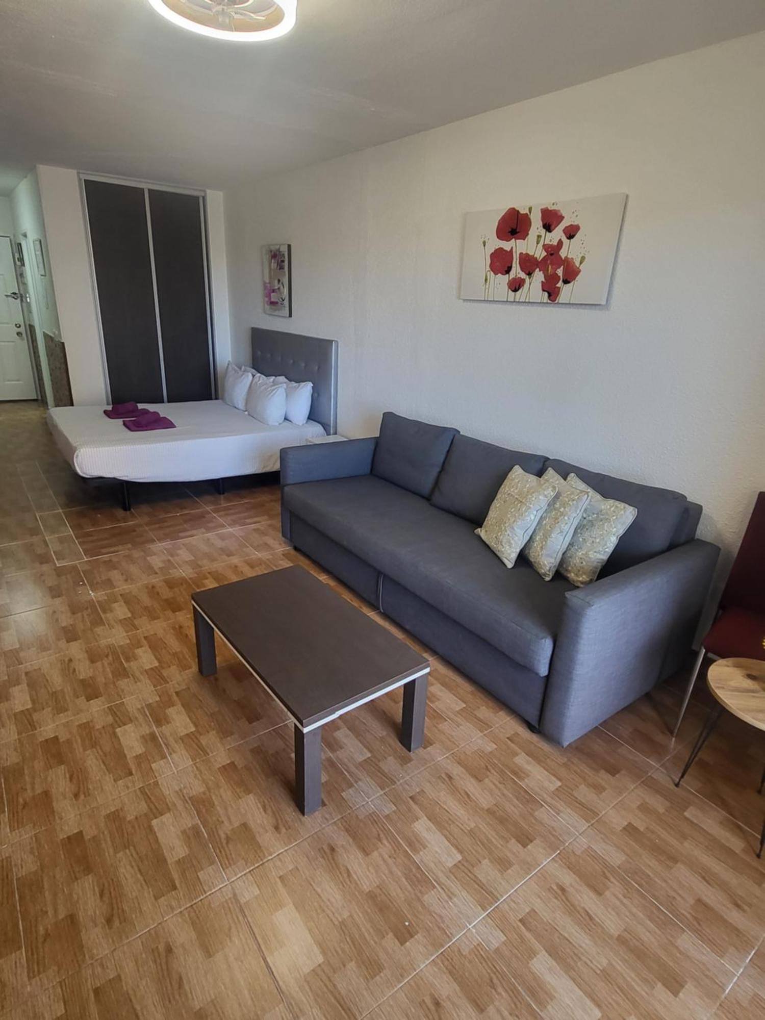 Tropic Apartments En Castle Harbour Los Cristianos  Exterior photo